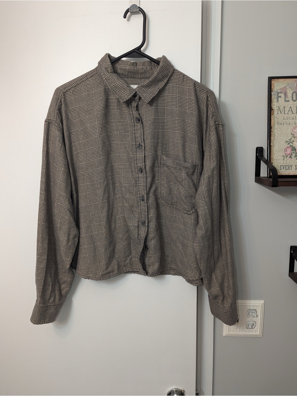 American Eagle Outfitters Plaid Button-Down Shirt - Gray